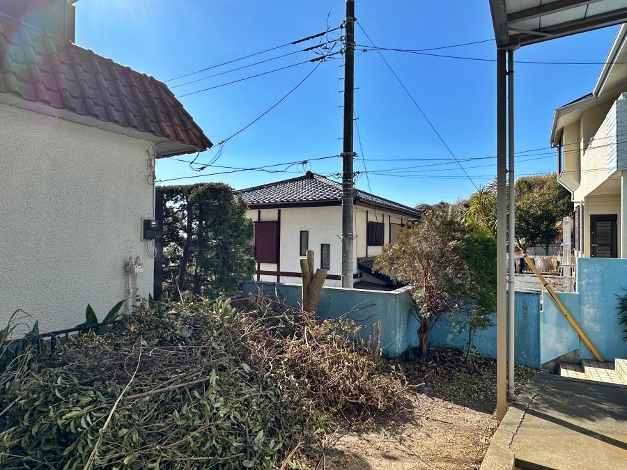 鎌倉市七里ガ浜東五丁目の売買物件/庭｜午後になれば日も差し込んでくるかと