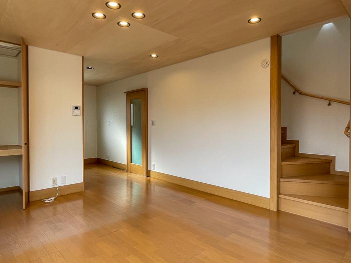 葉山町堀内の売買物件/2階リビングダイニング