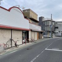 葉山町堀内の売買物件/元町商店街は昭和の雰囲気が少し残っていて、ゆったりとした時間が流れています