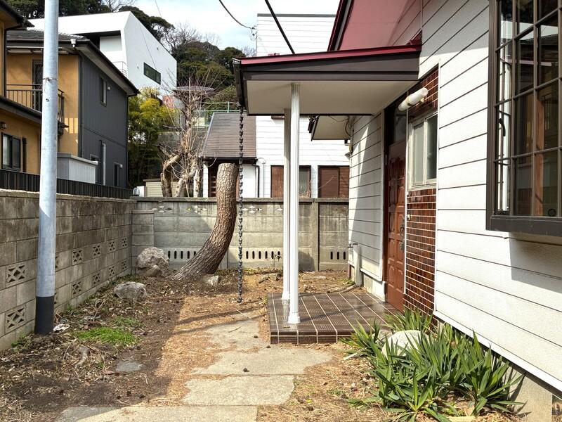 鎌倉市長谷五丁目の賃貸物件/玄関まわり