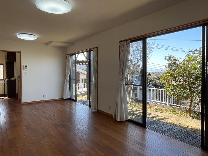 鎌倉市大船の売買物件/リビングの延長に大きなデッキを設置してみては