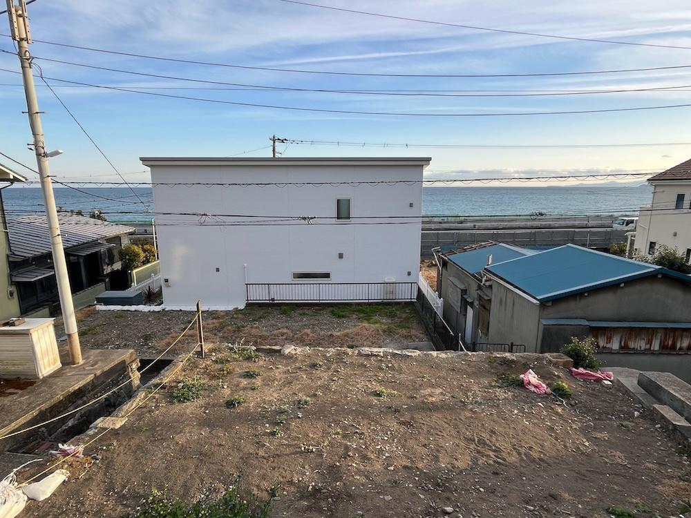 小田原市国府津三丁目の売買物件/後半は一段下がった敷地になっています