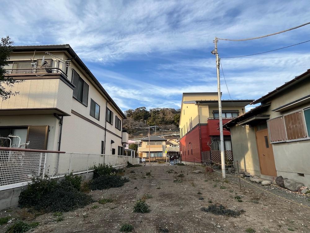 小田原市国府津三丁目の売買物件/海側から道路方向を見る