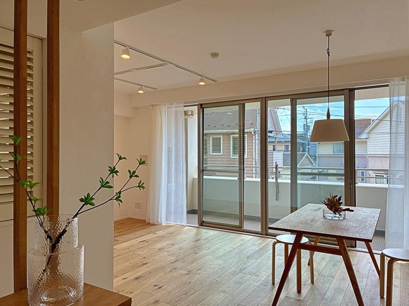 鎌倉市材木座三丁目の売買物件/2階ですが、空がチラリと見えるのも嬉しいポイントです