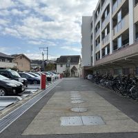 鎌倉市材木座三丁目の売買物件/マンション敷地内｜駐車場と駐輪場