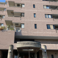 足柄下郡湯河原町吉浜の売買物件/建物外観とエントランス