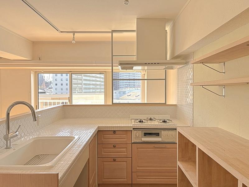 藤沢市鵠沼東の売買物件/キッチンも、見た目の素敵さと機能性を兼ね備えます