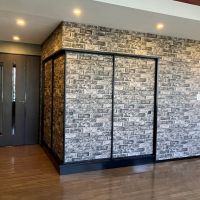 三浦郡葉山町堀内の賃貸物件/リビング｜襖を閉めるとこんな感じです。レンガ柄のテクスチャー。