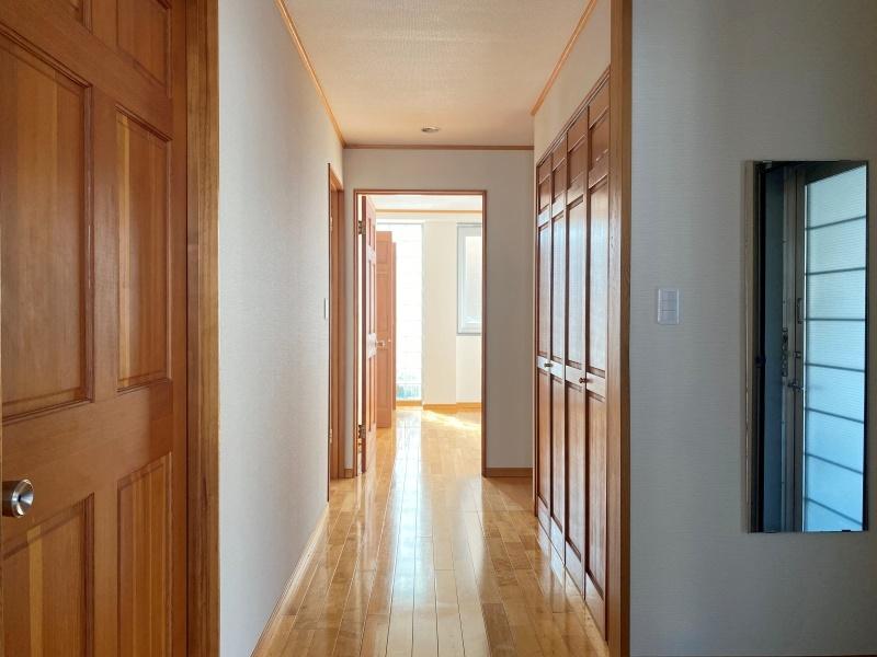 鎌倉市材木座三丁目の賃貸物件/廊下まで届く明るさ