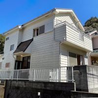 鎌倉市二階堂の売買物件/外壁はアイボリーのラップサイデイディング