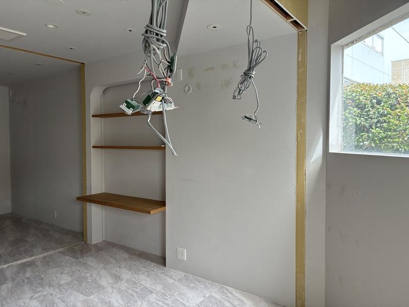 鎌倉市御成町の賃貸物件/造作壁を取ったところは補修が必要です