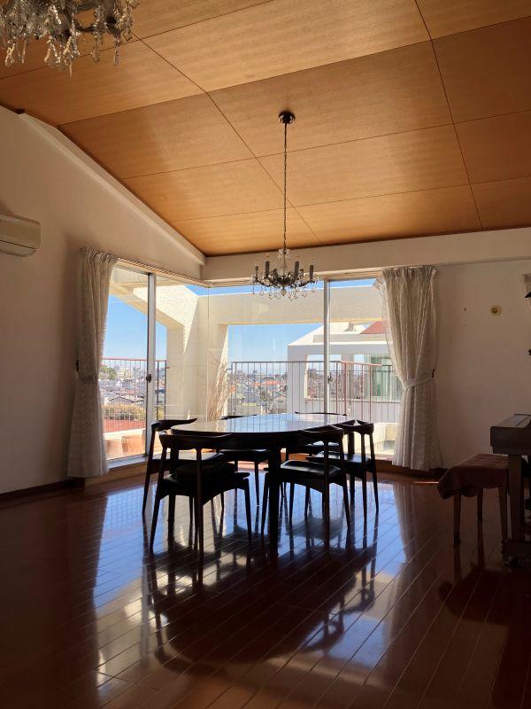 平塚市唐ケ原の売買物件/LD（23.8帖）｜空間のスケールが伝わるでしょうか。