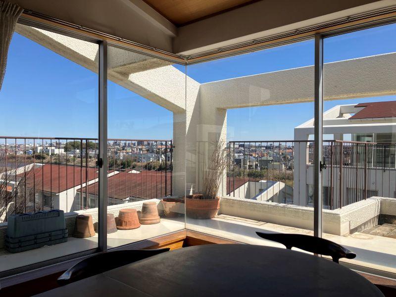 平塚市唐ケ原の売買物件/平塚ガーデンホームズの6階の空に手が届きそうな区画。ルームバルコニーはなんと50平米以上！