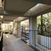 平塚市唐ケ原の売買物件/共用部｜光と影の美しさにほれぼれその2。