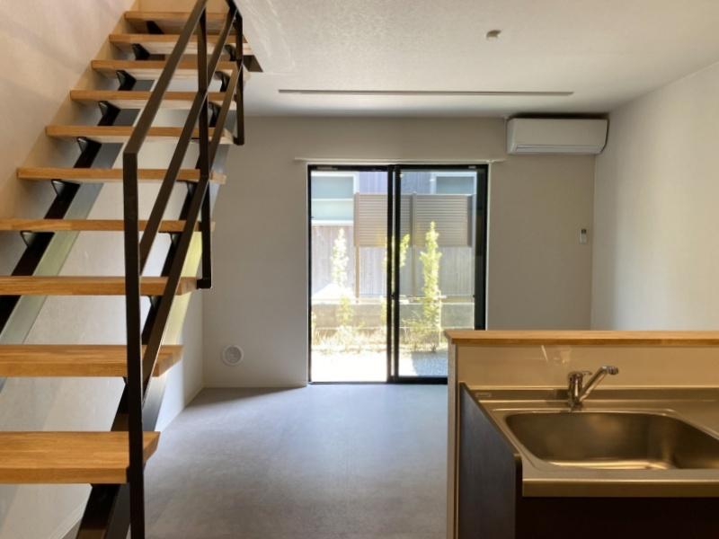 藤沢市鵠沼藤が谷三丁目の賃貸物件/#104│1階LDKの先は専用庭