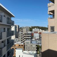 藤沢市片瀬海岸一丁目の売買物件/北側洋室6帖│窓の向こう