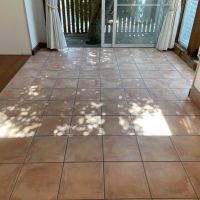 鎌倉市長谷一丁目の売買物件/ダイニングからサンルームにかけてはテラコッタタイル