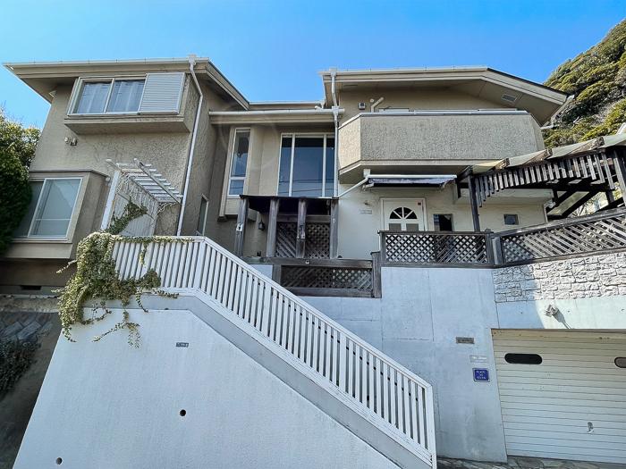 鎌倉市長谷一丁目の売買物件/建物外観（東側）