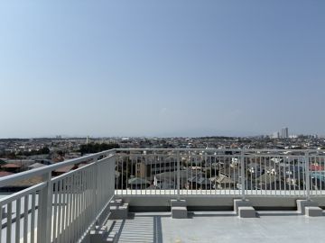 藤沢市鵠沼海岸五丁目の売買物件/ルーバルと海（そして富士山）