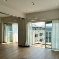 藤沢市鵠沼海岸五丁目の売買物件/リビング