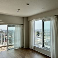 藤沢市鵠沼海岸五丁目の売買物件/リビング