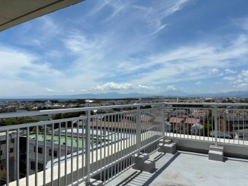 藤沢市鵠沼海岸五丁目の売買物件/ルーバルと海（そして富士山）