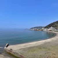 横須賀市秋谷一丁目の賃貸物件/バルコニーからの眺望｜海の左側に富士山が見えるはずです｜右の山も綺麗