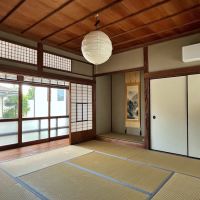 鎌倉市坂ノ下の賃貸物件/2階和室｜別アングルから見ると明るさの理由が分かる