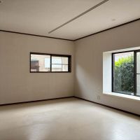 三浦郡葉山町長柄の賃貸物件/居間｜約12.5帖と広いスペース