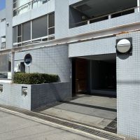 鎌倉市由比ガ浜三丁目の賃貸物件/マンション入口です