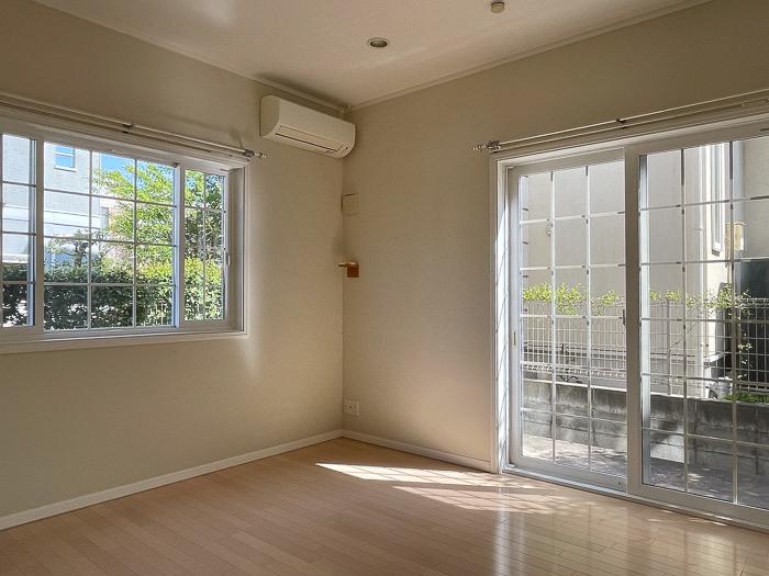 茅ヶ崎市東海岸一丁目の賃貸物件/ 1階洋室は２面彩光