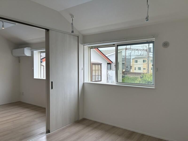 藤沢市本町二丁目の賃貸物件/全体的に白で統一されていてスッキリ