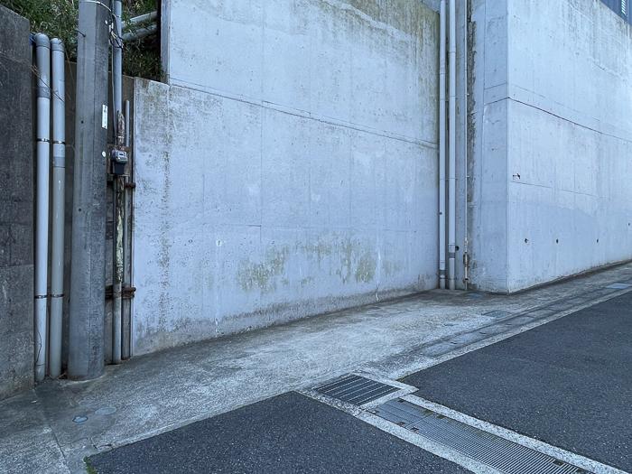 逗子市桜山五丁目の売買物件/駐車スペースは車１台分