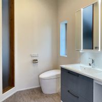 逗子市桜山五丁目の売買物件/洗面トイレはゆとりある広さ