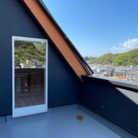 逗子市桜山五丁目の売買物件/キッチン横のバルコニー。朝はここでコーヒーですね