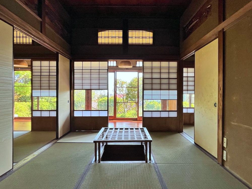 二宮町二宮の賃貸物件/掘りごたつのある和室｜ここが生活の中心になると思います。このコンパクトさがまたいいのです