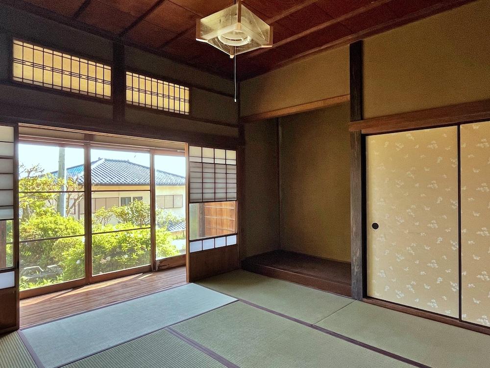 二宮町二宮の賃貸物件/8帖和室｜この部屋が最も大きな部屋で布団を並べてみんなで寝るといった使い方も良いかもしれません