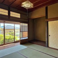 二宮町二宮の賃貸物件/8帖和室｜この部屋が最も大きな部屋で布団を並べてみんなで寝るといった使い方も良いかもしれません