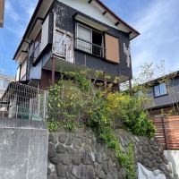 鎌倉市台四丁目の売買物件/北側。擁壁との関係
