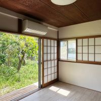鎌倉市十二所の賃貸物件/洋室その1｜夏でも蚊取り線香をたくさん焚いて全開にしていたい