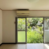 鎌倉市十二所の賃貸物件/洋室その4｜こちらからも庭へ出ることができます