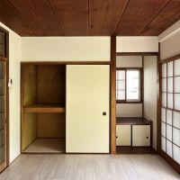 鎌倉市十二所の賃貸物件/洋室その1｜地袋の上に花を飾りたい