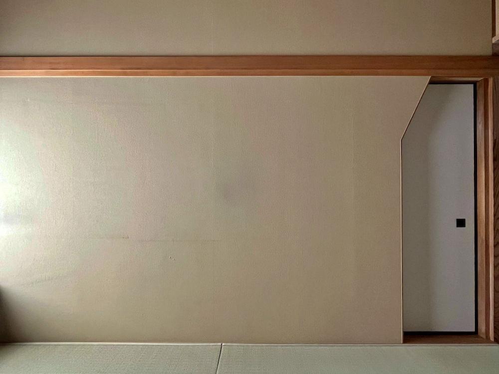 横浜市金沢区釜利谷西一丁目の賃貸物件/2階6畳和室｜引き戸を閉めた状況