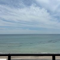鎌倉市腰越一丁目の賃貸物件/ベランダ正面からの景色。最上階（4階）のため、電線はあまり気になりませんでした