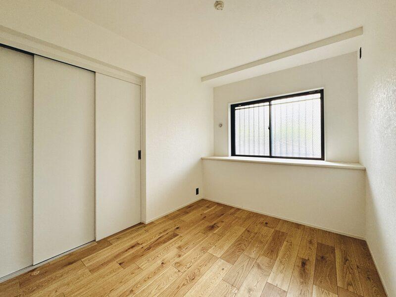 藤沢市鵠沼海岸二丁目の売買物件/北側の洋室
