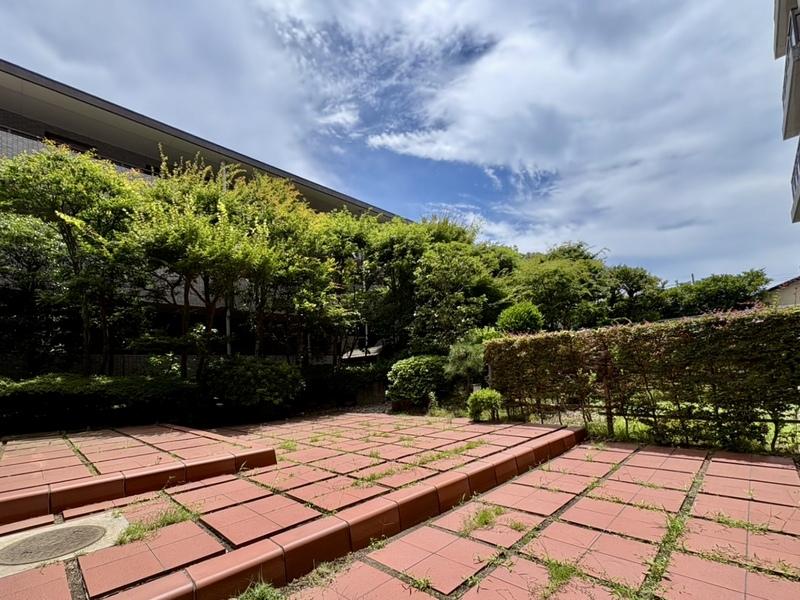 藤沢市辻堂太平台二丁目の売買物件/マンション共用部の中庭