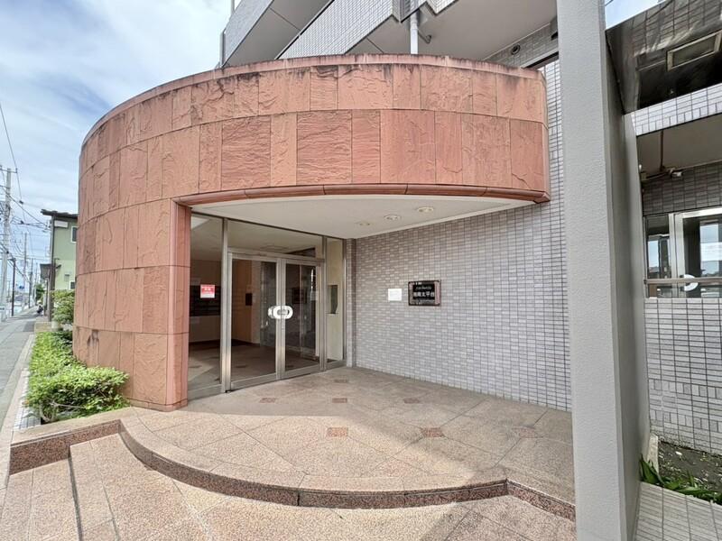 藤沢市辻堂太平台二丁目の売買物件/マンションエントランス