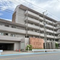 藤沢市辻堂太平台二丁目の売買物件/マンション外観（1号棟が、道路に面しています）