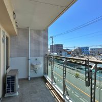 葉山町一色の売買物件/バルコニー｜外水栓にスロップシンクまで