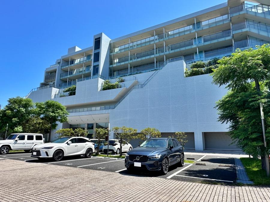 逗子市小坪五丁目の売買物件/外観｜見た目はまさに大型クルーズ船